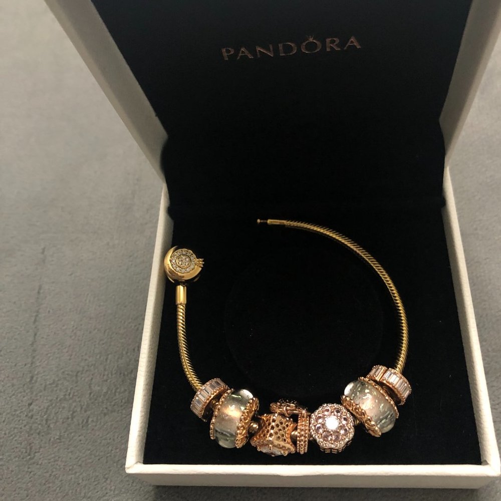 Pandora Moments Sparkling Crown O Snake Chain Bracelet